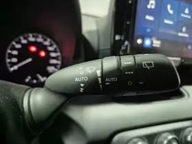 Toyota Yaris thumbnail 15