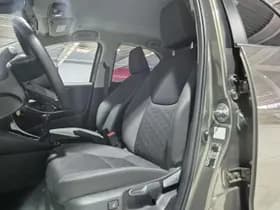 Toyota Yaris thumbnail 3