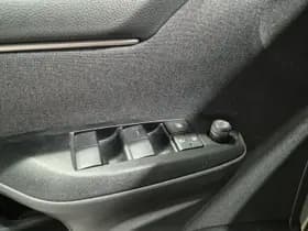 Toyota Yaris thumbnail 23