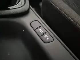 Toyota Yaris thumbnail 45