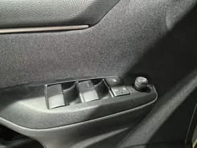 Toyota Yaris thumbnail 54