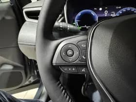 Toyota Corolla-cross thumbnail 11