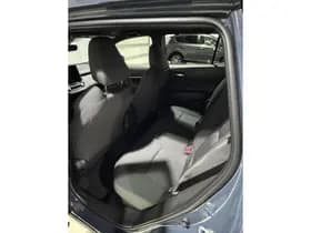 Toyota Corolla-cross thumbnail 16