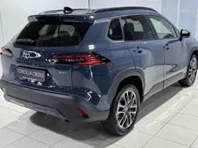 Toyota Corolla-cross thumbnail 3