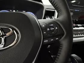 Toyota Corolla-cross thumbnail 10