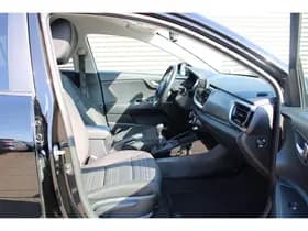 Kia Stonic thumbnail 48