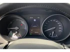 Toyota C-HR thumbnail 13