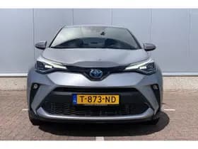 Toyota C-HR thumbnail 3