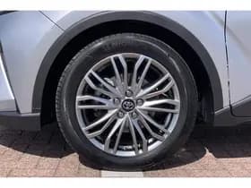 Toyota C-HR thumbnail 33