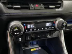 Toyota RAV4 thumbnail 30