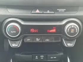 Kia Stonic thumbnail 25