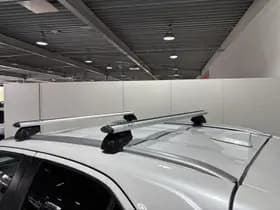 Toyota Yaris-cross thumbnail 4