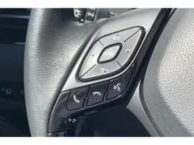 Toyota C-HR thumbnail 12