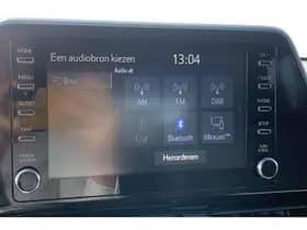 Toyota C-HR thumbnail 17