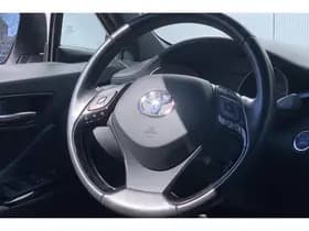 Toyota C-HR thumbnail 39