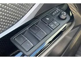 Toyota C-HR thumbnail 52