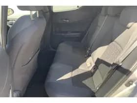 Toyota C-HR thumbnail 8