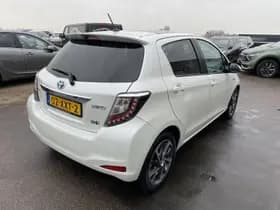 Toyota Yaris thumbnail 11