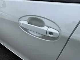 Toyota Yaris thumbnail 67