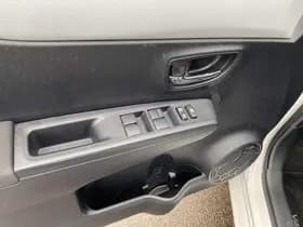 Toyota Yaris thumbnail 69