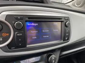 Toyota Yaris thumbnail 86