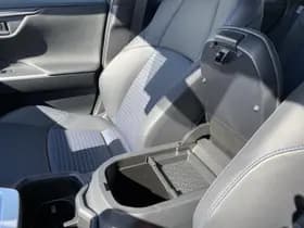 Toyota RAV4 thumbnail 41