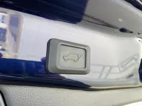 Toyota RAV4 thumbnail 9