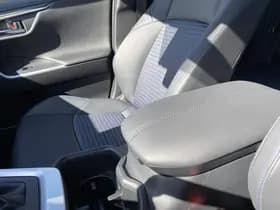 Toyota RAV4 thumbnail 95