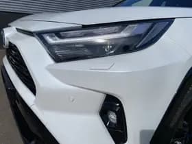 Toyota RAV4 thumbnail 17