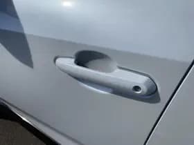 Toyota RAV4 thumbnail 20