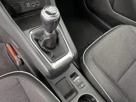 Renault Captur thumbnail 101