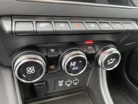 Renault Captur thumbnail 39