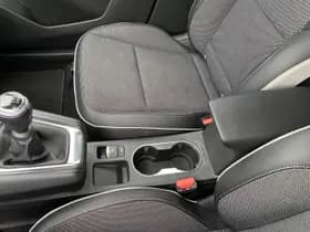 Renault Captur thumbnail 42