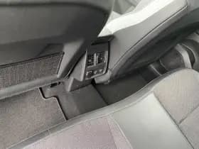 Renault Captur thumbnail 54