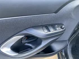 Toyota Yaris-cross thumbnail 19