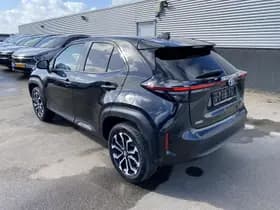 Toyota Yaris-cross thumbnail 3