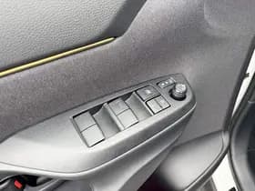 Toyota Yaris-cross thumbnail 58