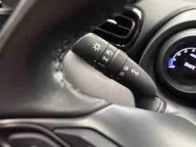 Toyota Yaris thumbnail 10