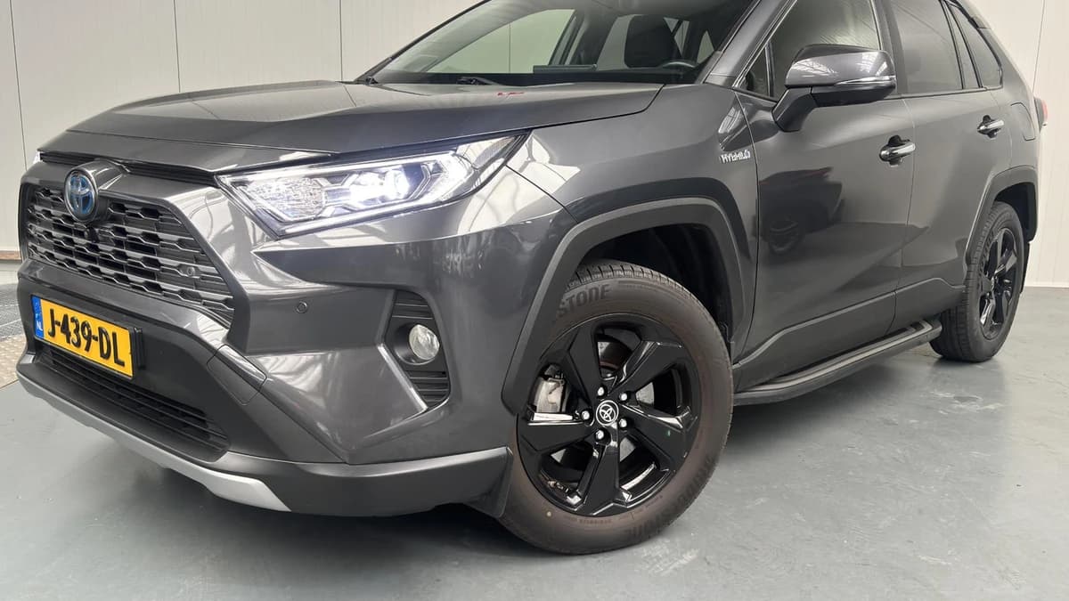 Toyota RAV4 — foto 1