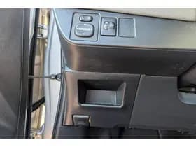 Toyota Yaris thumbnail 45