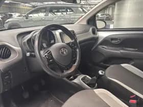 Toyota Aygo thumbnail 2