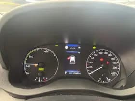 Toyota Yaris thumbnail 33