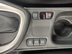 Toyota Yaris thumbnail 45