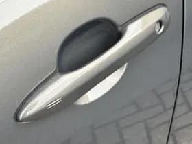 Toyota Yaris thumbnail 3