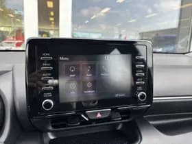 Toyota Yaris thumbnail 24