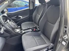 Toyota Yaris thumbnail 48