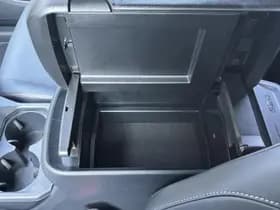 Toyota bZ4X thumbnail 48