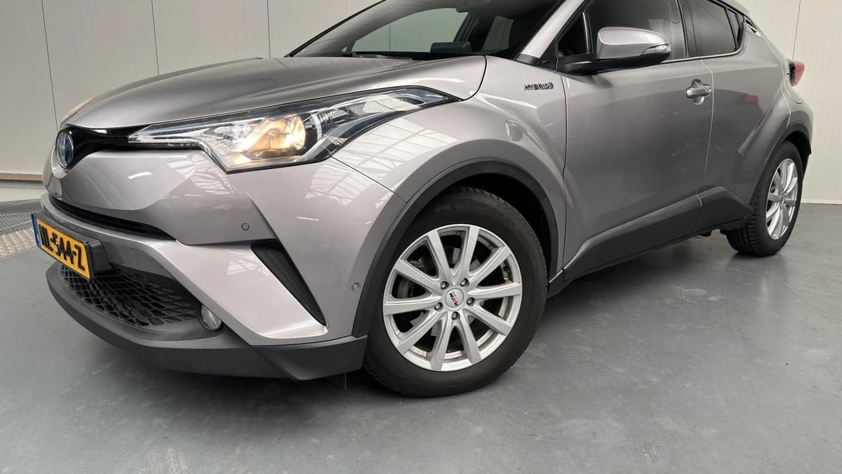 Toyota C-HR — foto 1