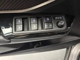 Toyota C-HR thumbnail 42