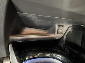 Toyota C-HR thumbnail 51